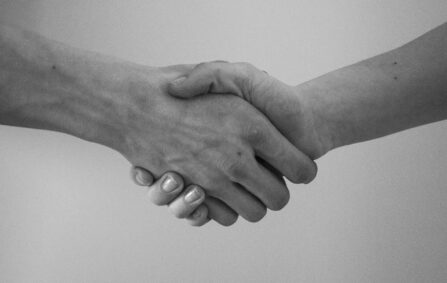 Meeting New Friends in a Senior Community